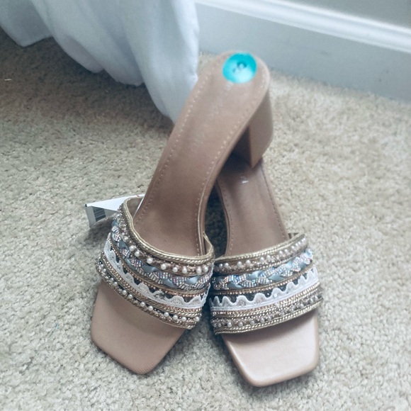 NWT Madden Girl Sandals - Picture 3 of 4